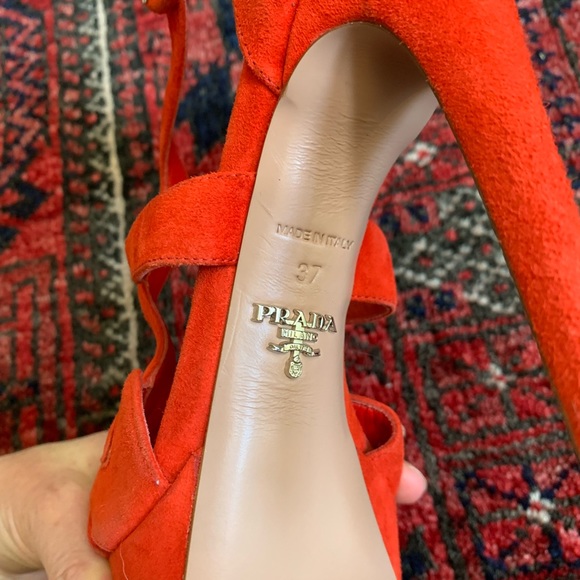 Gorgeous Prada heels - Picture 15 of 16